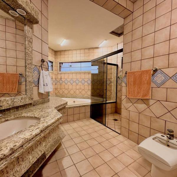 Casa 5 dormitórios 150m da praia | Bombas - Foto 3