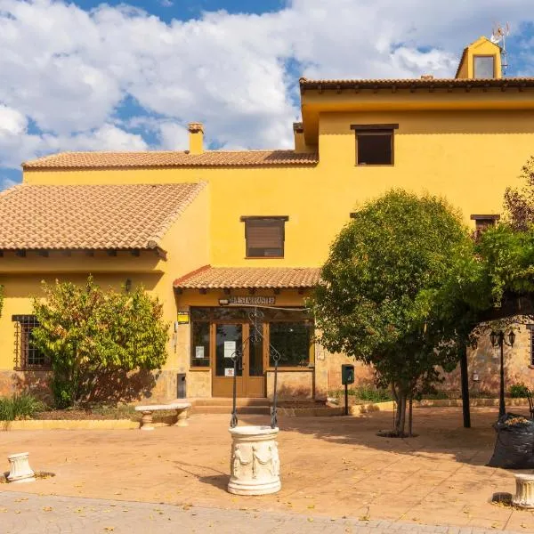 Masia Del Cura Hotel Rural, hotel u gradu Rubielos de Mora