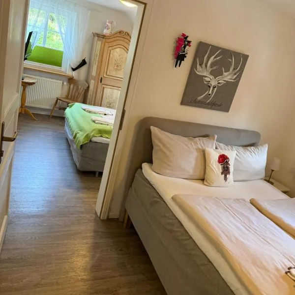 Hotel-Berggasthof Schwarzwaldperle – hotel w mieście Sasbachwalden