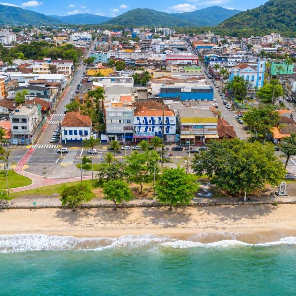 Apto aconchegante com WiFi no Centro de Ubatuba