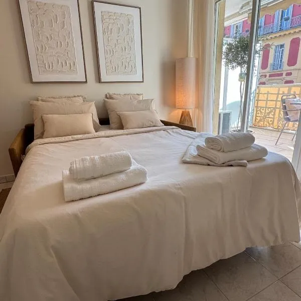 Suite Victoria Beach - Carré d'Or - Terrasse - Plage 50 m, hotel a Mentone