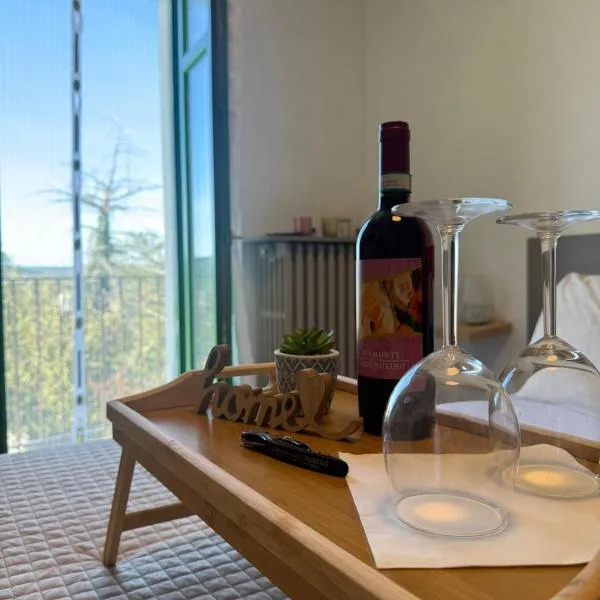 Dolce Vita House - Wine, Views e Relax in La Morra – hotel w mieście La Morra