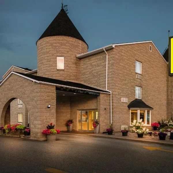 Super 8 by Wyndham North Bay โรงแรมในนอร์ทเบย์