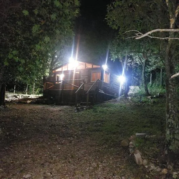Viesnīca cabaña en el bosque pilsētā Valje Ermoso