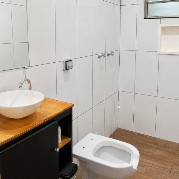 Casa totalmente equipada com área de churrasco e garagem - Foto 3