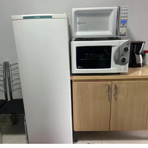Casa para até sete pessoas, bem localizada - Foto 4