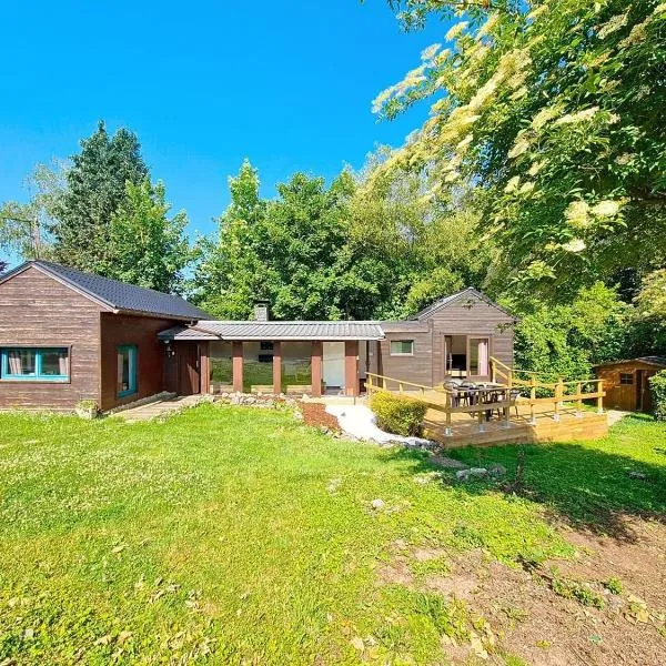 Le Chalet NaturZen - Terrasse et Vue Nature, готель у місті Hastière-par-delà