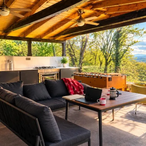Katskhi Cottage 5 Min to Katskhi Pillar, Private Patio with Pizza Oven、Katsʼkhiのホテル