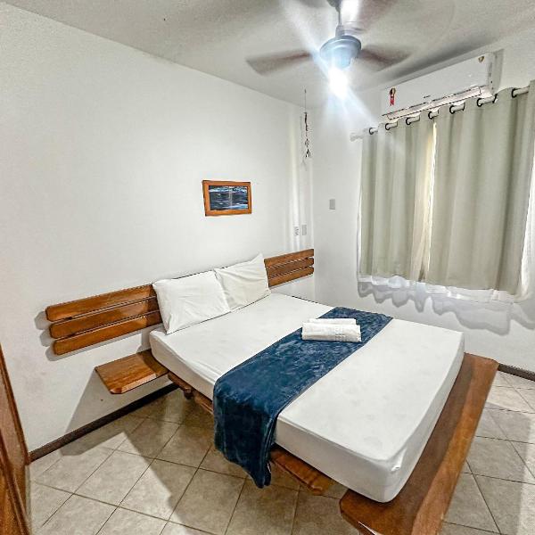Aptos com 3 quartos sendo 1 suíte, no Residencial Lacorte, condomínio com piscina, área gourmet localizado a poucos metros da praia de Taperapuã - Foto 2