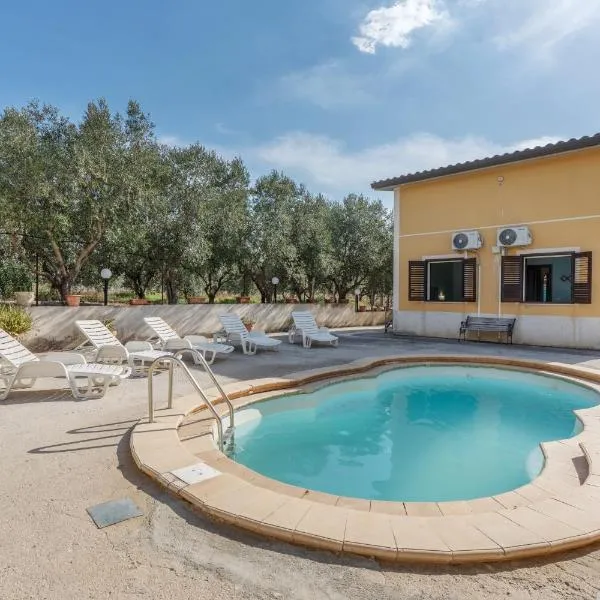 Villa Rosa Con Piscina, hotel in Balestrate