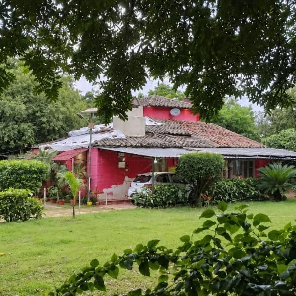 An Authentic Village Farm, hotel di Jhānsi