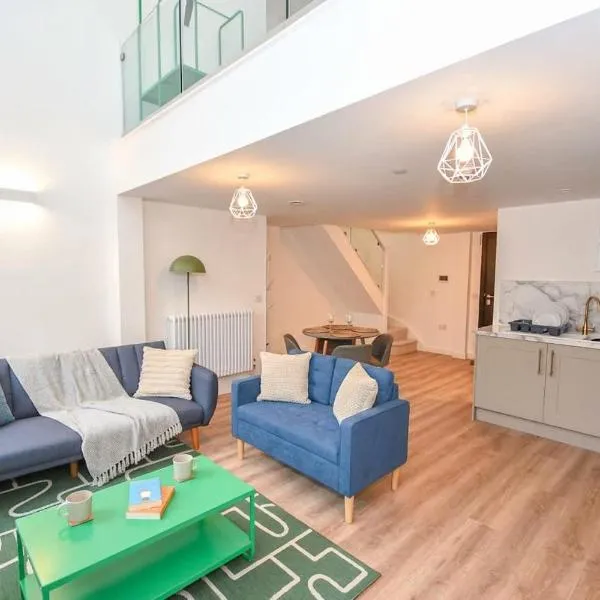 Spacious 1BED Mezzanine Apartment in Central Leeds, готель у Лідсі