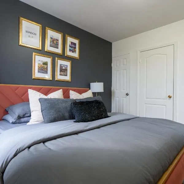 Stylish NYC Suite - Close to Subway, hotel u New Yorku