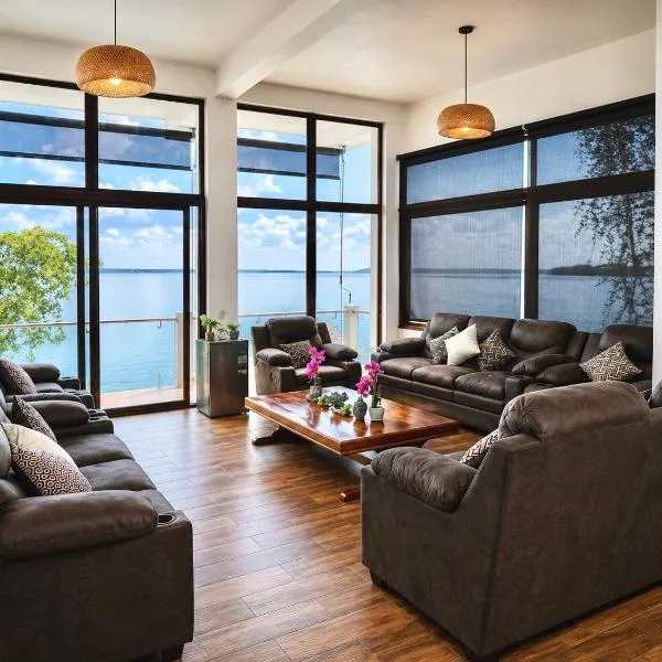 El Remate Panoramic View House 3 Levels Peten, hotel a Jobompiche
