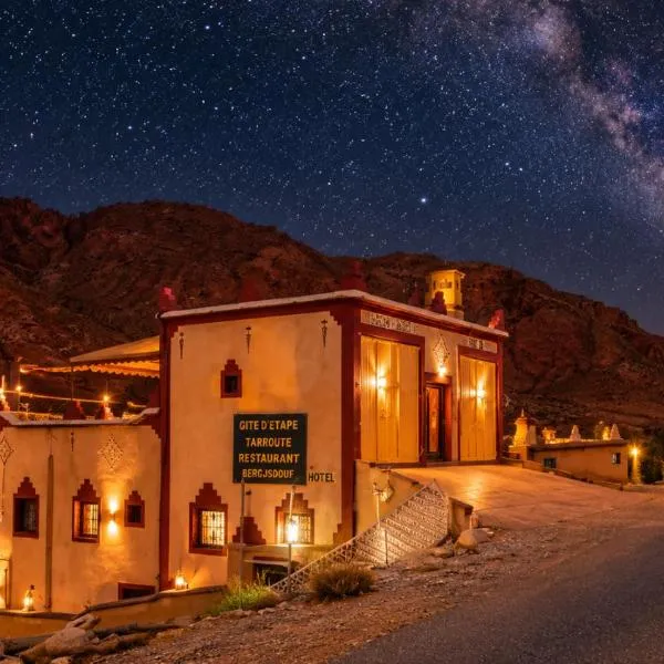 Dar restaurante D'etape tafsoute, viešbutis mieste Tameskikt