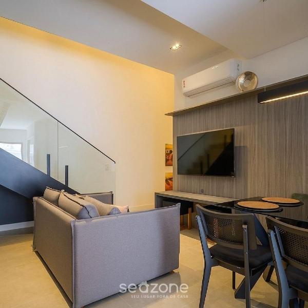 Apto. c/ Jacuzzi em Cond. c/ Piscina AMI0101