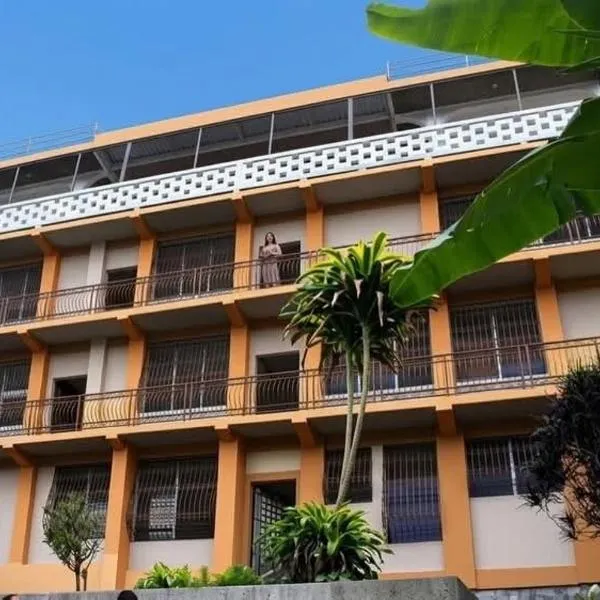 Terra Vista Hotel، فندق في El Guayabo