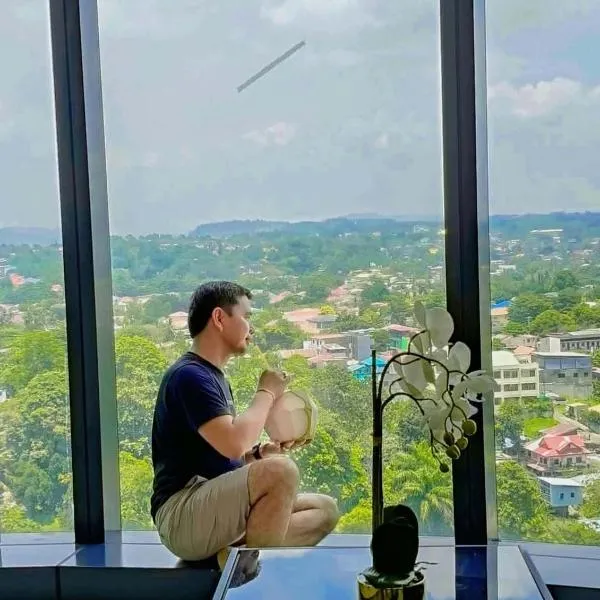 Minimalist 1BR Condo with NETFLIX at AEON TOWERS near Abreeza Mall by Rico, hotel u gradu Davao Siti