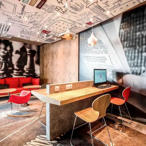 Ibis Niort Est Mendes France, hotel u gradu Nior