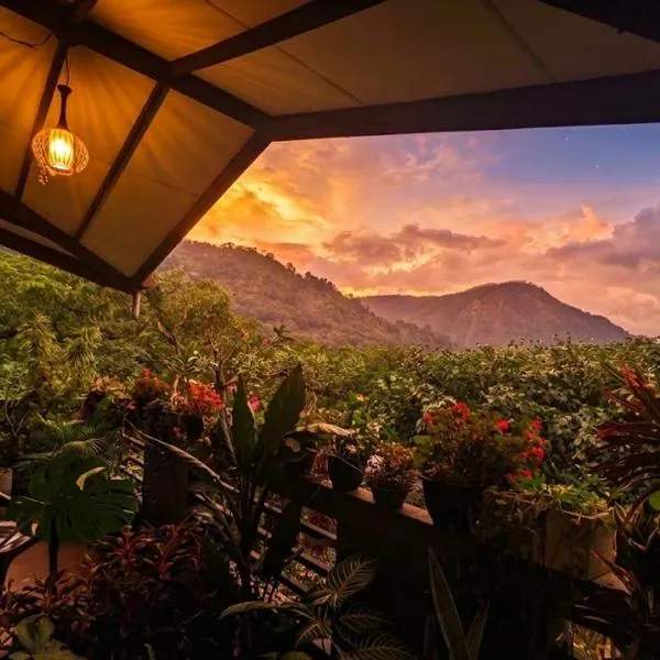 Travelers' Nest Homestay, hotel di Gampola