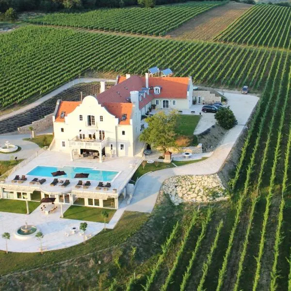Liszkay Borkúria, hotel v destinaci Monoszló