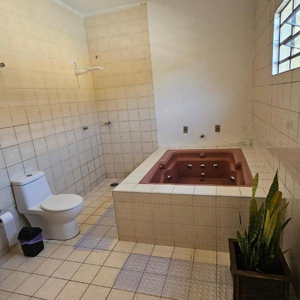 Casa com Banheira de Hidro e Piscina Privativa, Prox Aparecida