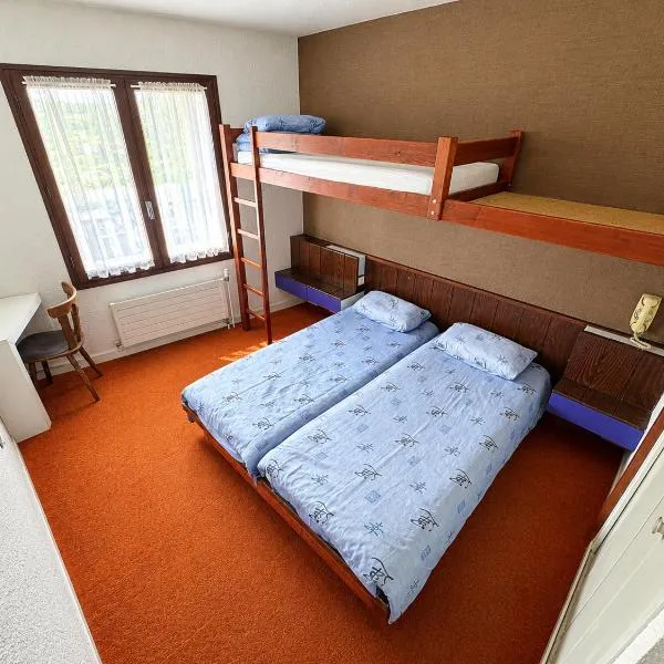 Chambre Triple avec Salle de Bains Privative 3 โรงแรมในวาหลุยส์