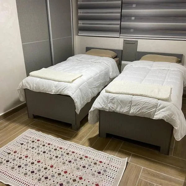 Kirakoupdolis house & restaurant, hotel u gradu Kerak