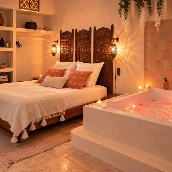 La Cour Secrète - Suite Riad - Cocon romantique à deux - Balnéo privée - ambiance tamisée - escapade amoureuse - cœur de ville Carpentras, viešbutis mieste Karpantra