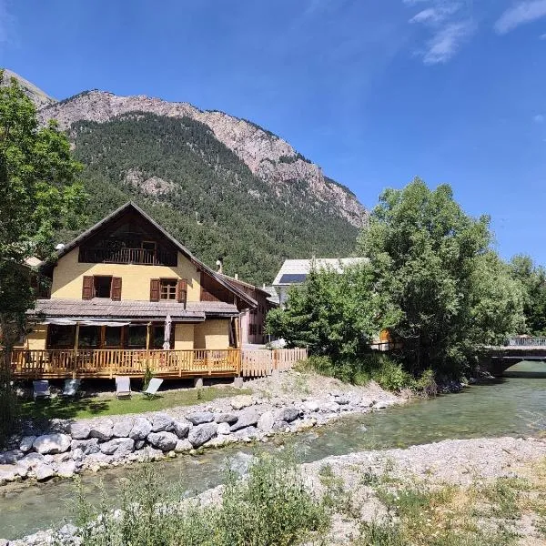 O Clarée, hotel in Val-des-Prés
