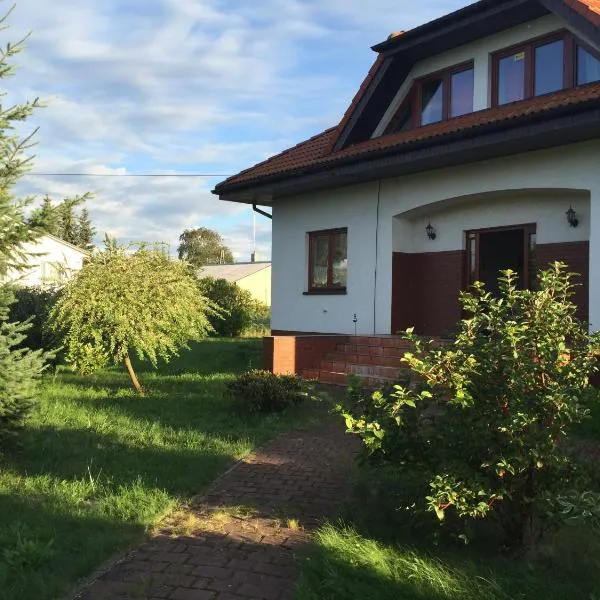 Landhaus mit Garten, hotel v destinaci Štetín