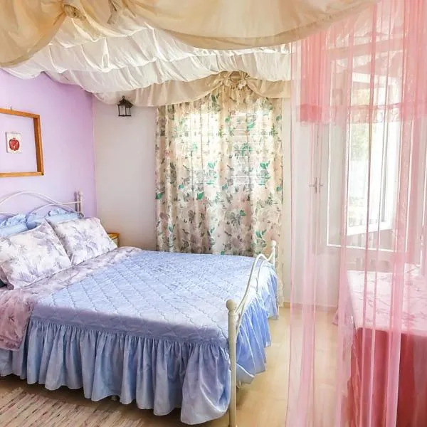 Elizas house, hotel di Nea Makri