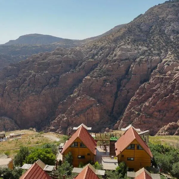 Dana luxury huts-Eco lodge, hótel í Ḑānā