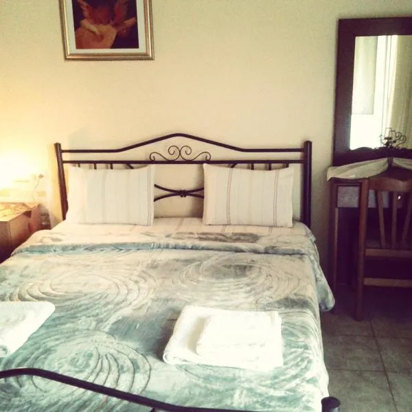 Guesthouse Adonis, hotel v destinácii Kato Loutraki