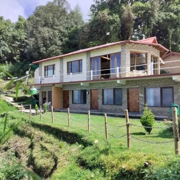 Simba Jungle Lodge -Solar Run Property, Binsar Wildlife Sanctuary, hotel u gradu 'Binsar'