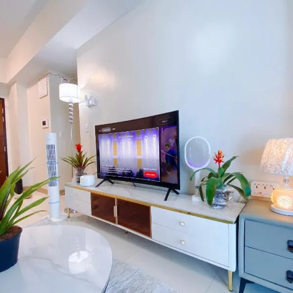 Spacious and Comfortable 3BR, 2BR, 1BR Suitable Family Reunion II Seaview and Poolview II Next to Okada, Airport, MOA, Free Parking, hotel v destinácii Manila