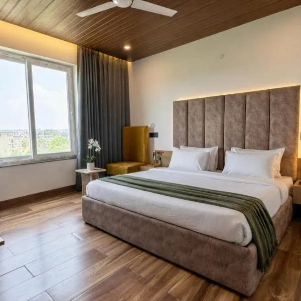 Hotel Atithi Riverside, hotel di Dehradun