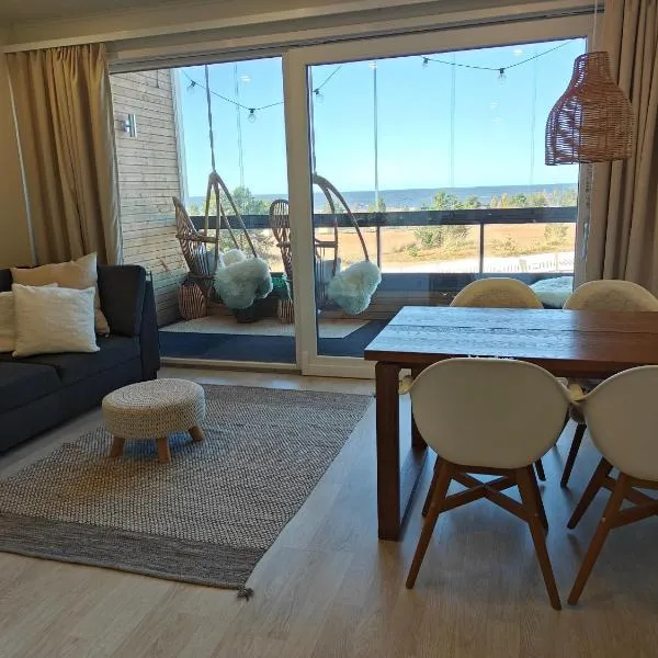 SunBeach Apartment with seaview and sauna, hotel u gradu Kalajoki