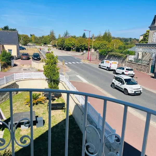 Chambres D'Hôtes LA VILLA CASSINNE - Montebourg dans le Cotentin, hotelli kohteessa Montebourg