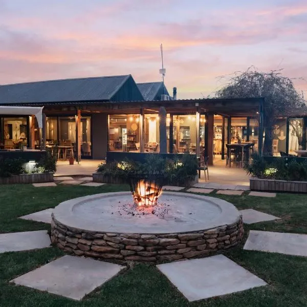 Botlierskop The Village Lodge, hotel di Great Brak River
