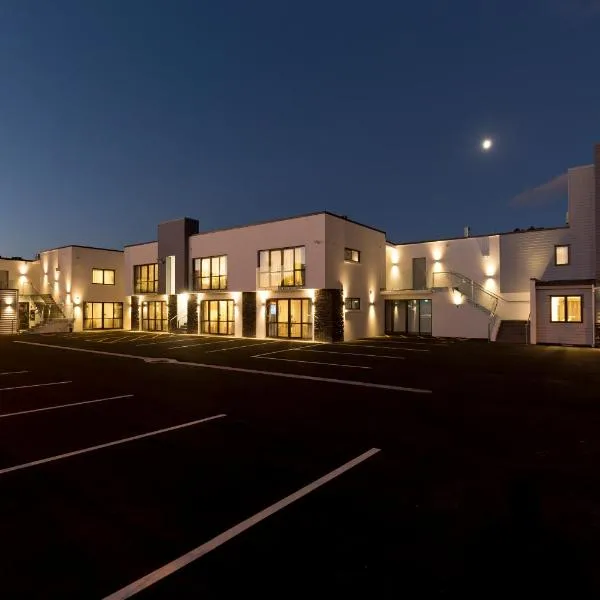 2 on Whiteleigh and 239 on Lincoln Motel, Hotel in Christchurch