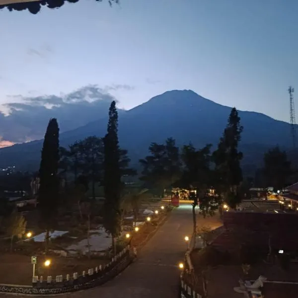 Dieng Kledung Pass Hotel & Restaurant, viešbutis mieste Vonosobas