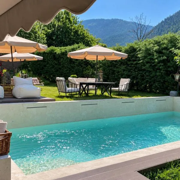 Anerada Inn Suites Pool & Spa - Pet Friendly, hotel in Karpenisi