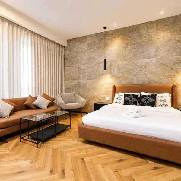 Sea Suites - סוויטות מהממות עם מרפסת ליד המרינה באשקלון, hotell i Ashkelon