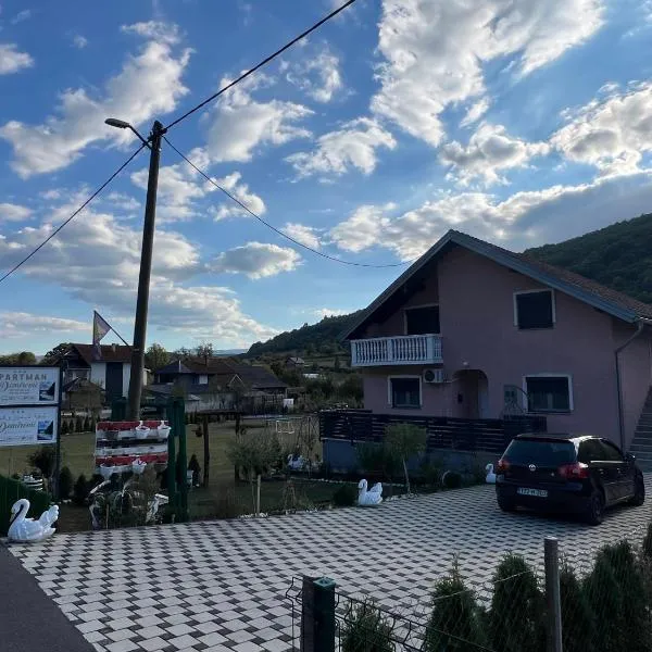 Apartman Demirovic โรงแรมในOrašac