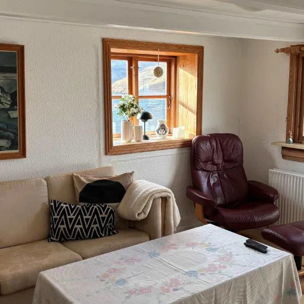 Válur Cozy Cottage, hotel di Válur