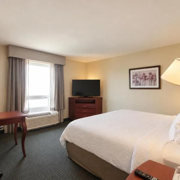 Hampton Inn by Hilton Guadalajara-Aeropuerto, hotel Guadalajarában