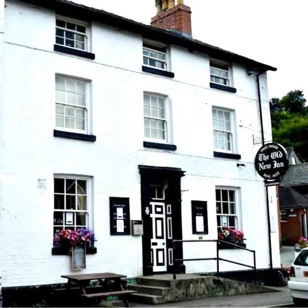 Old New Inn, Llanfyllin, отель в городе Llanfyllin