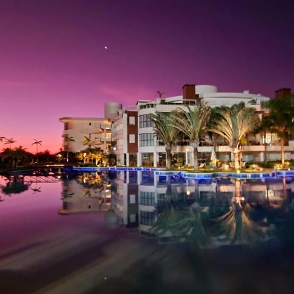 Apartamento 2 quartos em resort a passos da praia