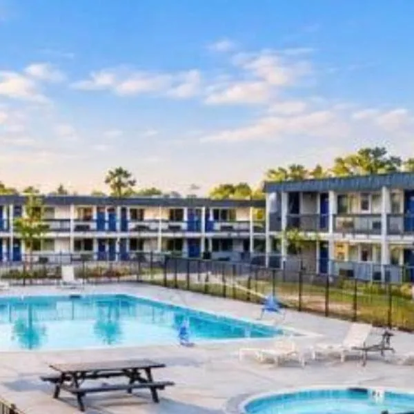 Viesnīca Motel 6-Claremont, CA pilsētā Klērmonta